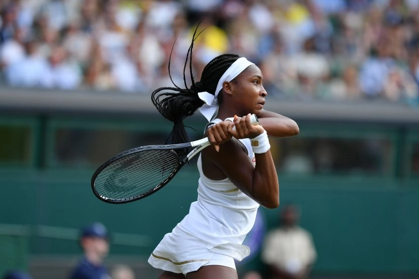 Hoe sla ik een backhand?